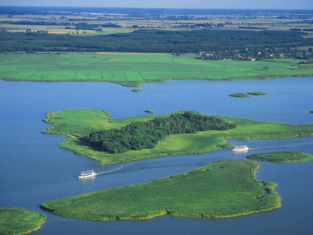 Zwischen Rostock und Stralsund befindet sich die idyllische Halbinsel Fischland - Darß - Zingst